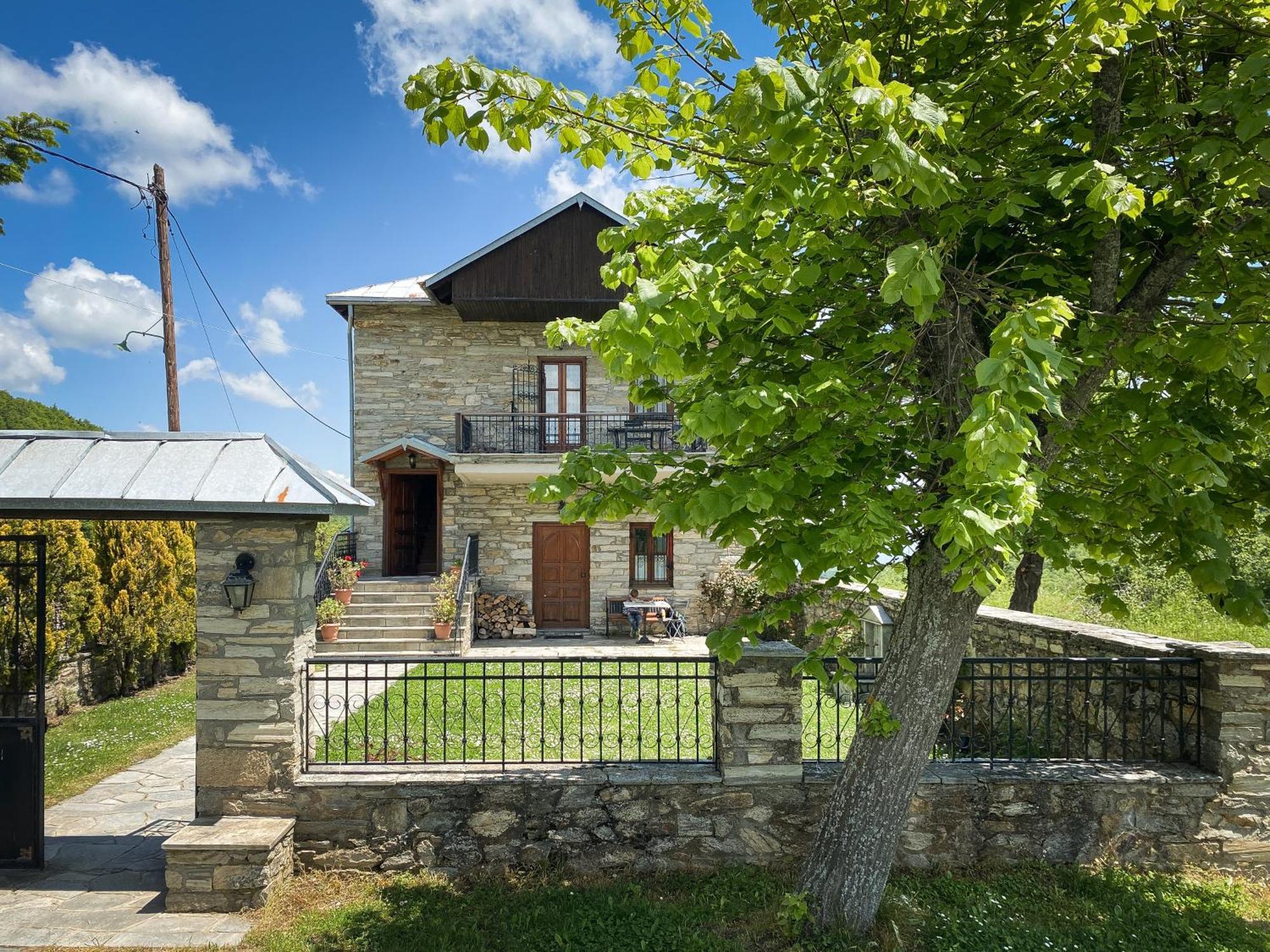 Villa Arcturia Nimfaíon Exteriör bild